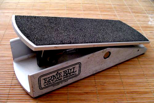 Mark Knopfler's Ernie Ball Volume Pedal – and how I use mine