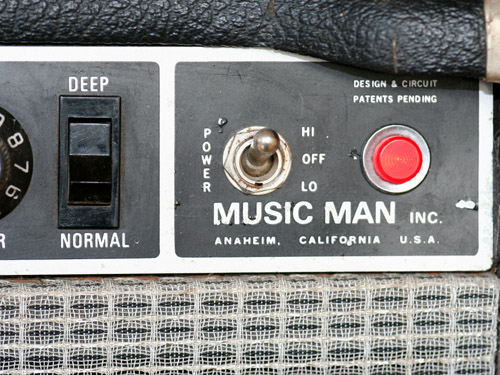 The Deep switch works after the pre-amp stage and thus affects both channels